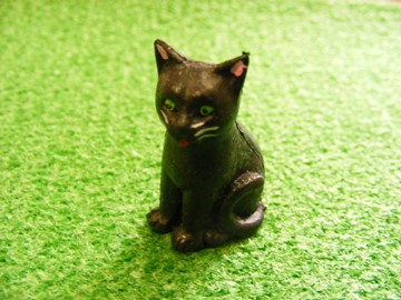 BLACK SITTING CAT