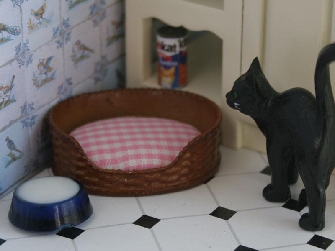 DOG OR CAT BASKET WITH CUSHION