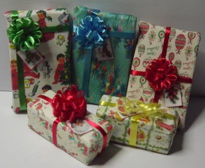 5 ASSORTED VINTAGE WRAPPED CHRISTMAS GIFTS