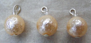 6 CREAM ICE BAUBLES