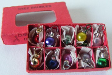 10 TEENY BAUBLES