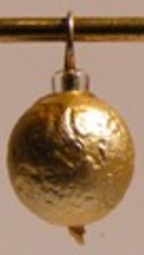 6 GOLDEN ICE BAUBLES