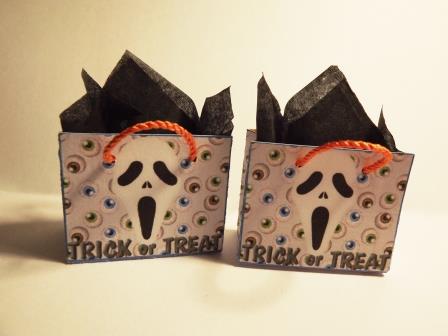 2 SCREAM HALLOWEEN BAGS