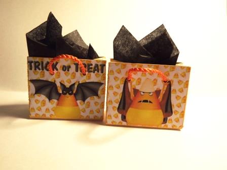 2 BAT HALLOWEEN GIFT BAGS KIT