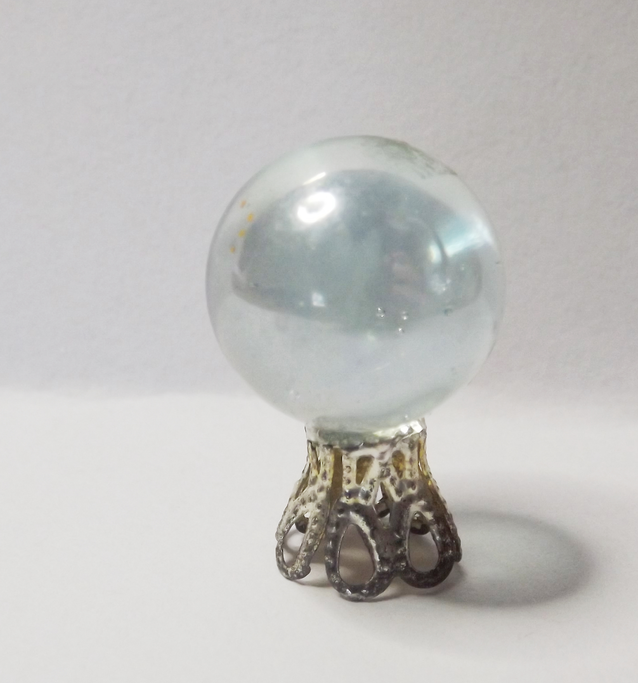 CLEAR CRYSTAL BALL ON STAND