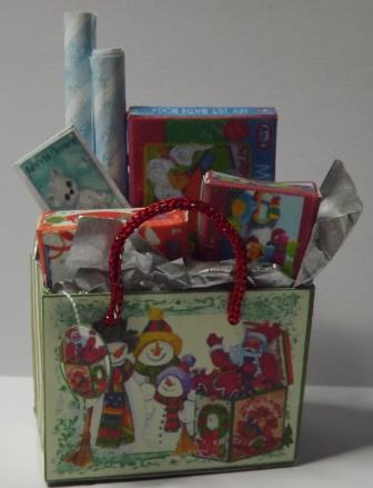 FILLED CHRISTMAS SHOPPING BAG KIT 4