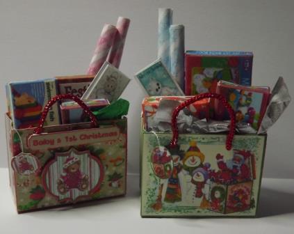 2 FILLED CHRISTMAS SHOPPING BAGS KIT 1