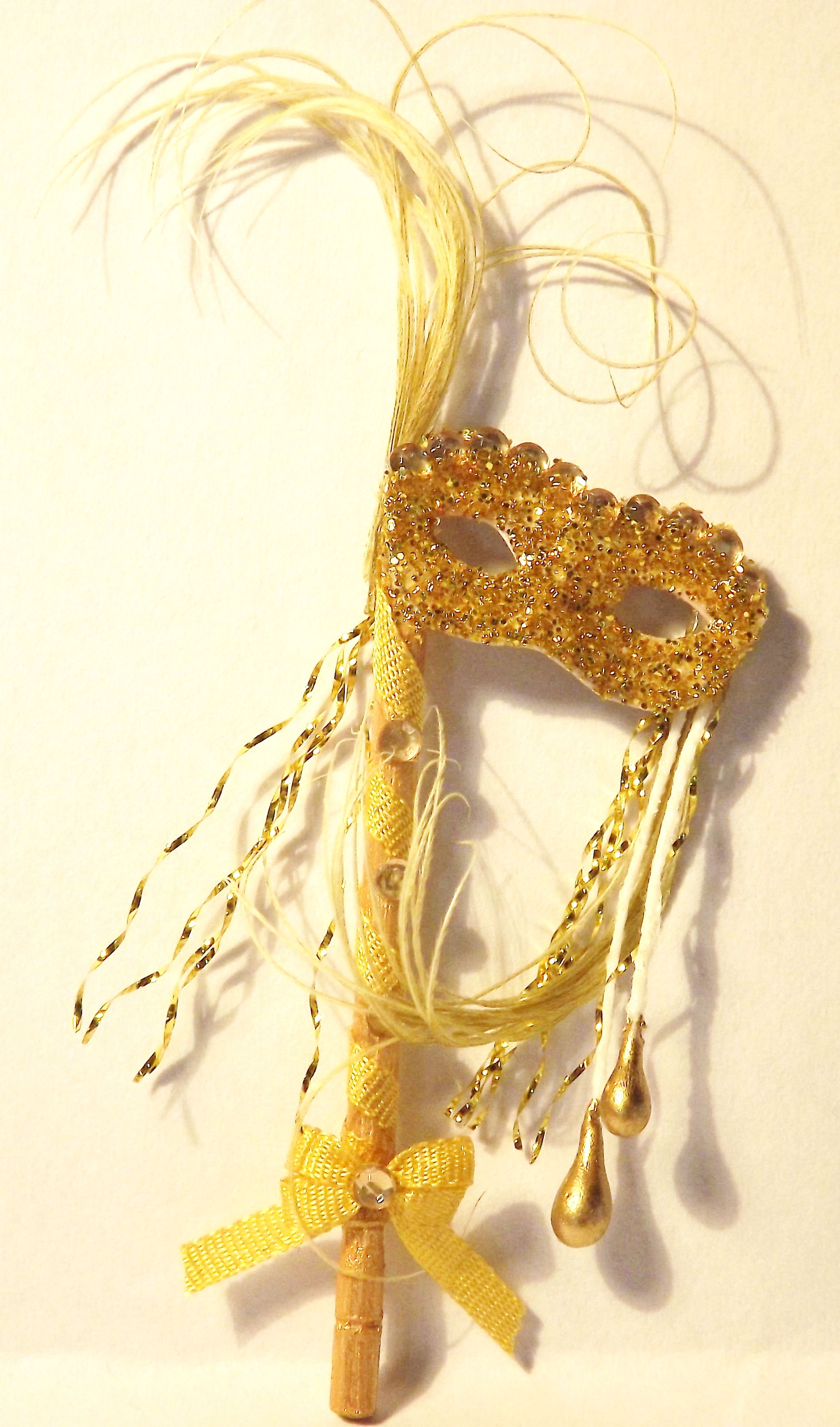 GOLD VENETIAN MASK