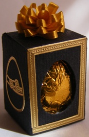 BLACK DECROTIVE BOXED EGG