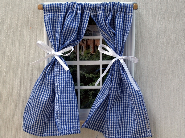 BLUE & WHITE GINGHAM CURTAINS ON POLE BLUE & WHITE GINGHAM CURTAINS ON POLE