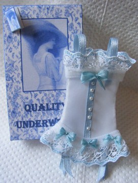 DOLLS HOUSE BLUE N WHITE BASQUE DOLLS HOUSE BLUE N WHITE BASQUE