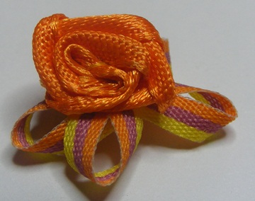 ORANGE FLOWER BOW