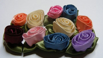 10 LARGE SATIN RIBBON ROSES 10 LARGE SATIN RIBBON ROSES