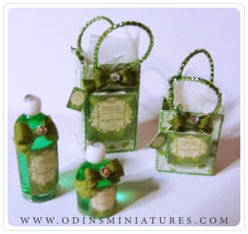2 GREEN BOTTLES & BAGS - Click Image to Close