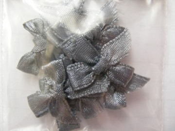 10 GREY SATIN BOWS 10 GREY SATIN BOWS