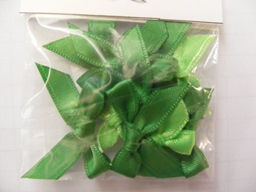 10 GREEN SATIN BOWS 10 GREEN SATIN BOWS