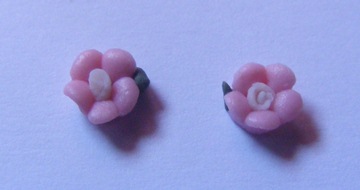 2 PINK & WHITE CLAY FLOWERS 2 PINK & WHITE CLAY FLOWERS