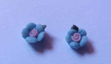 2 BLUE & PINK CLAY FLOWERS 2 BLUE & PINK CLAY FLOWERS