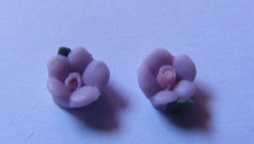 2 LILAC & PINK CLAY FLOWERS 2 LILAC & PINK CLAY FLOWERS
