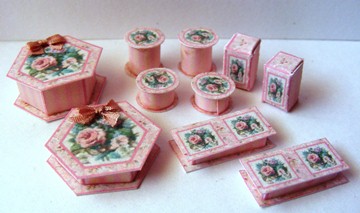 ENGLISH ROSE TOILETRY BOXES KIT