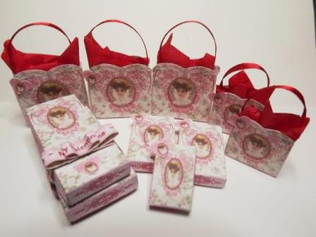DOLLS HOUSE VALENTINES HEARTS DESIRE BOXES & BAGS KIT DOLLS HOUSE VALENTINES HEARTS DESIRE BOXES & BAGS KIT