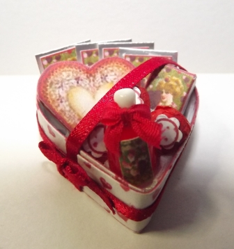 DOLLS HOUSE HEART SHAPED VALENTINES GIFT BASKET KIT