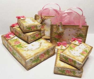 DOLLS HOUSE VALENTINES LOVE BOXES & BAGS KIT