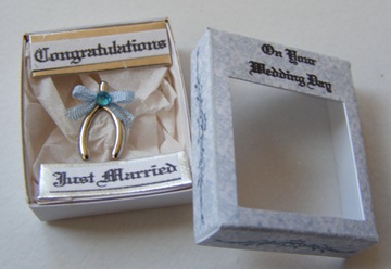 1/12th SILVER WISHBONE GIFT BOX