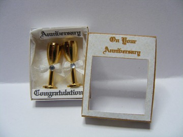 1/12th ANNIVERSARY GOLD FLUTES GIFT BOX