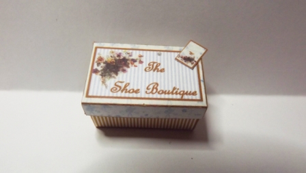 1/12th BROWN & GOLD SHOE BOXES KIT 1/12th BROWN & GOLD SHOE BOXES KIT