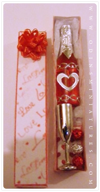 DOLLS HOUSE VALENTINES BOXED CHAMPAGNE