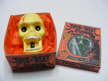 BOXED HALLOWEEN MASKS