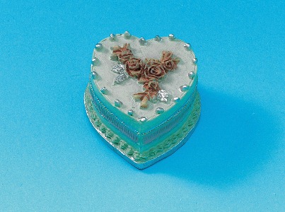 HEART CAKE HEART CAKE