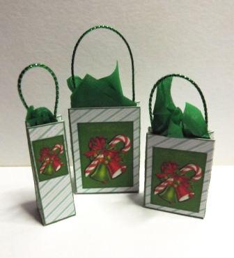 DOLLS HOUSE VINTAGE CHRISTMAS BAG SET 1