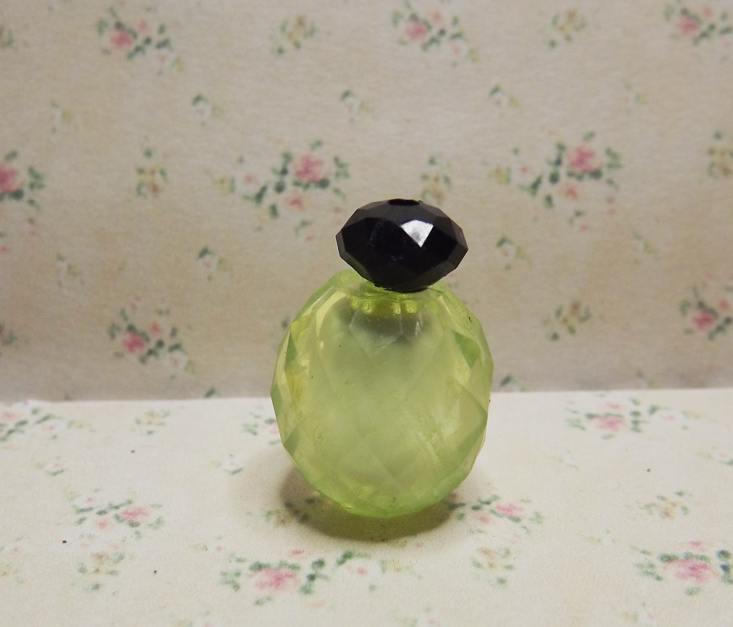 GREEN POTION BOTTLE