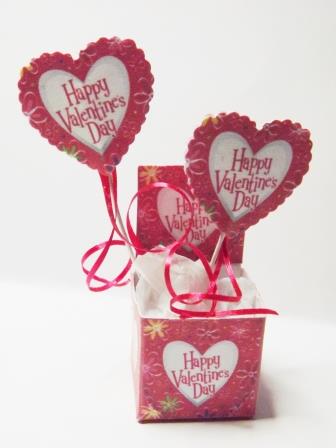 DOLLS HOUSE VALENTINES BALLOON IN A BOX