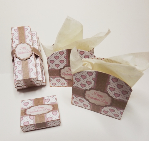 DOLLS HOUSE VINTAGE VALENTINES BOXES & BAGS