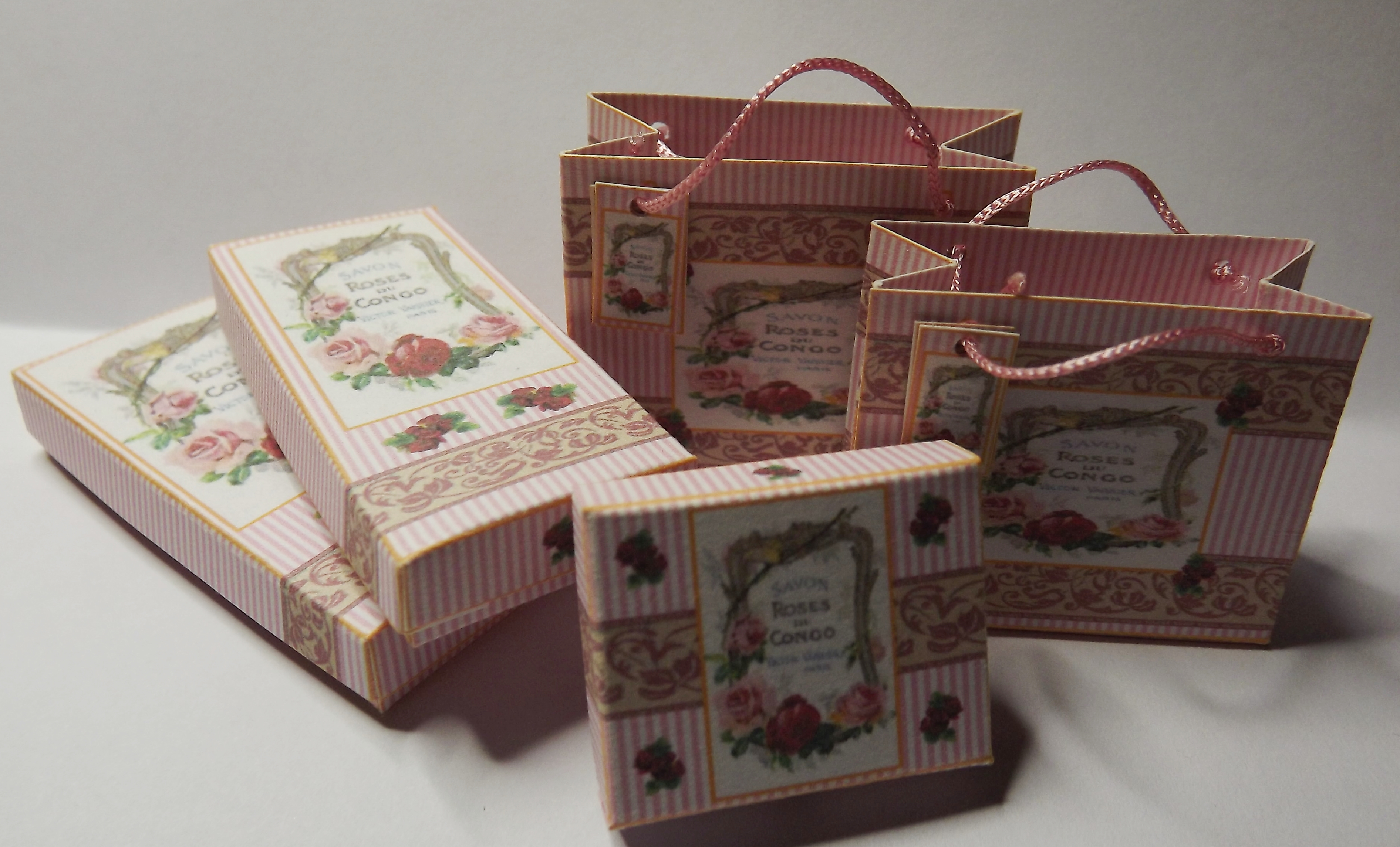 ROSES DE CONGO BAGS AND BOXES KIT