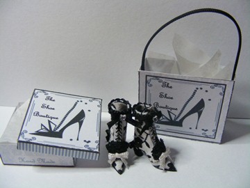 (image for) BLACK & WHITE FLORAL BOOTS