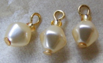 (image for) 3 SMALL CREAM LANTERNS