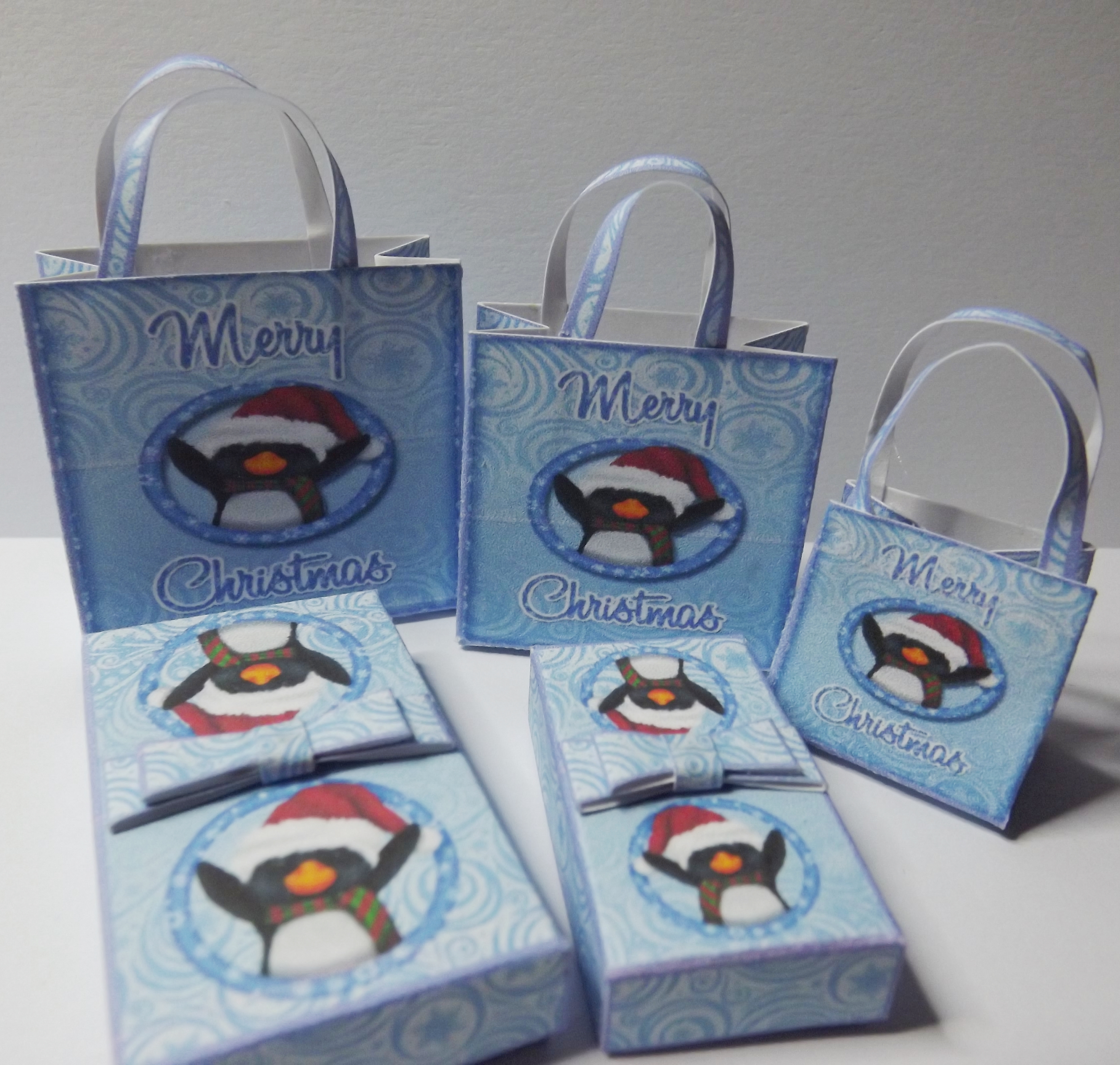 (image for) HAPPY HOLIDAYS CHRISTMAS BOXES & BAGS KIT 3