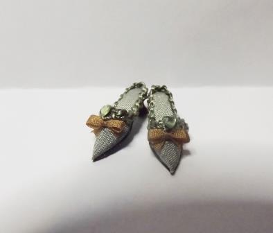 (image for) OLIVE GREEN SILK SHOES