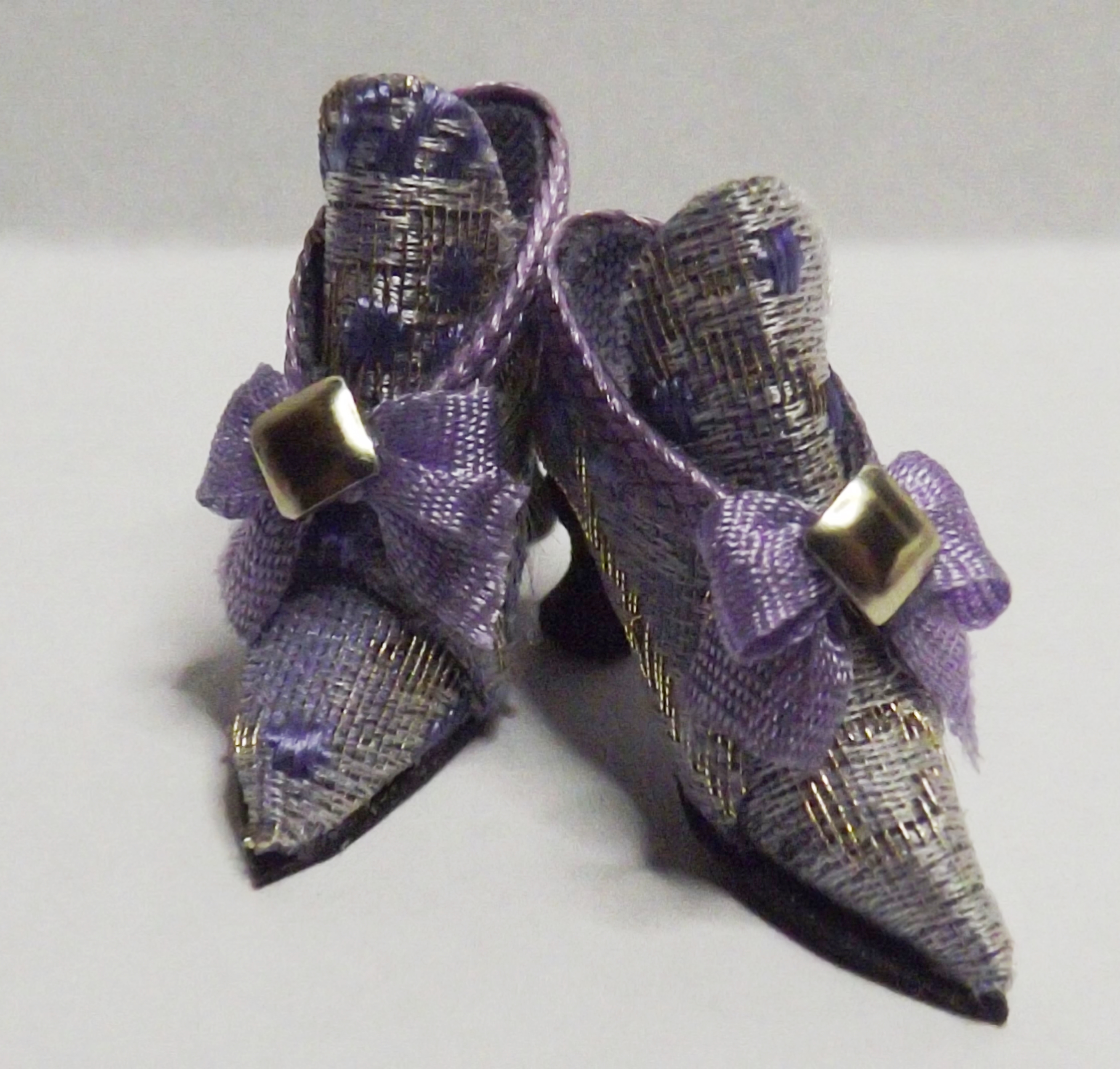 (image for) LILAC & GOLD SILK BROCADE SHOES